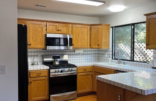McKinleyville House | Close to the beach, redwood forest and restaurants yet private.