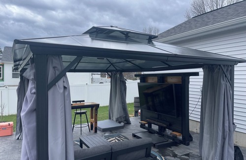 Gansevoort House | Close to the Race Track/Lake George