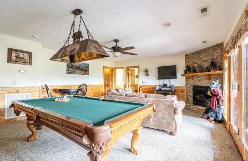 Black Bear Falls House | Closer to Home