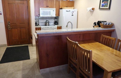 Copper Mountain Village Condo | Closest condo to the Lifts in the Center Village! Best Location in Copper!