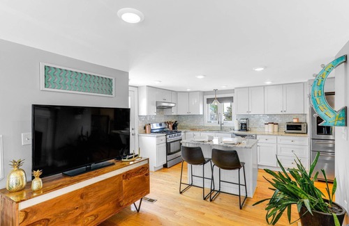 Newburyport House | Cloud Break: Stunning Waterview and Coastal Breezes - Your Newburyport Dream Vacation!