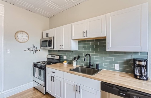City Park Apartment | Cloud by Modern Midstay/1 Block to City Park #C9