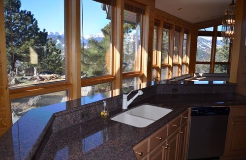 Estes Park House | Cloud Nine! The Mtns are Calling Best Views Close to Town and RMNP Quiet Area