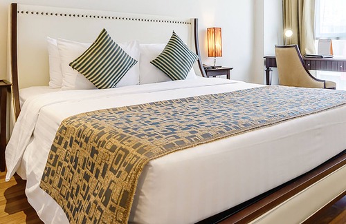 Phra Khanong Apartment | Clover Haus near BTS Phrom Phong 5 mins away