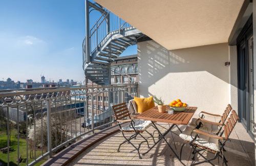Hamm Apartment | CLS Moderne City-Wohnung Hamburg Tiefgarage, Klimaanlage, 65 Zoll Smart-TV, E-Laden, Balkon, Parken, Blick über Hamburg, Cafe im Haus, Bus gegenüber, Flex Check In