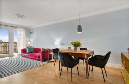 Hamm Apartment | CLS Zentrale City-Wohnung in Hamburg mit E-Laden und Tiefgarage, Klimaanlage, gratis WLAN, Smart TV, großer Balkon, Blick über Hamburg, Parkplatz, Cafe im Haus, Bushaltestelle direkt gegenüber, Flex Check In