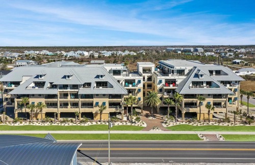 Mexico Beach Apartment | Club at Mexico Beach 2E by Pristine Properties Vacation Rentals