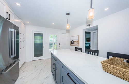 St. Petersburg Condo | Club Bahia 'Paradise is Just one Beach Away'