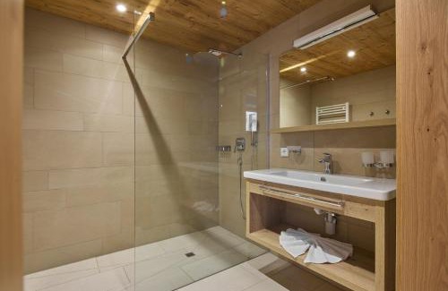 Gargellen Apartment | Club Haus - Alpin-Resort Montafon Haus 1 by Pferd auf Wolke