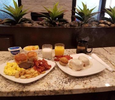 Merry Oaks Hotel | Club Hotel Nashville Inn & Suites
