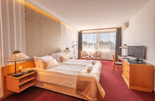 Clutihany Hotel | Club Tihany Resort