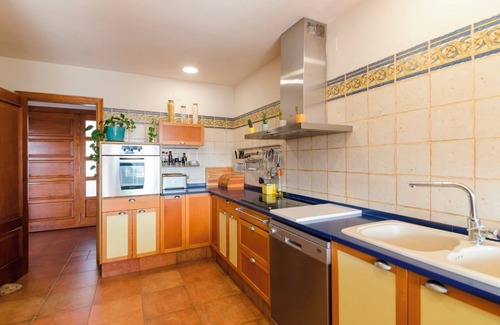 Arenys de Munt Villa | Club Villamar - Charming villa very nicely furnished, with private pool and views over the bay an.