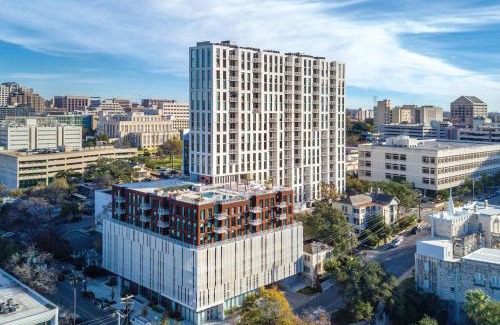 Civic District Resort | Club Wyndham Austin