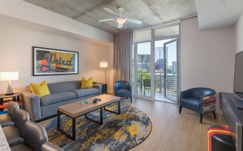 Civic District Resort | Club Wyndham Austin