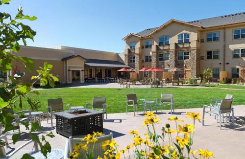 Pierre Hotel | ClubHouse Hotel and Suites
