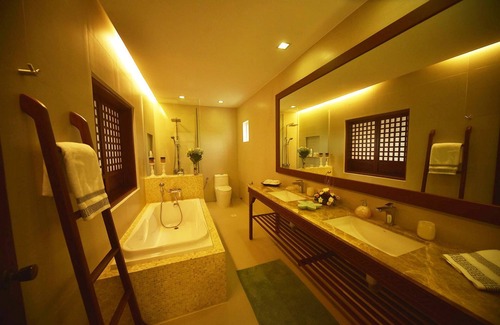 Lemery Hotel | CML Beach Resort & Water Park