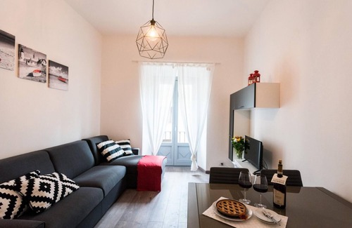 Como City Centre Apartment | Co-c933-ggar24a2 - Central Modern Apartment