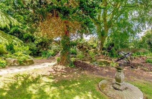 West Burton House | Coach House - E5120
