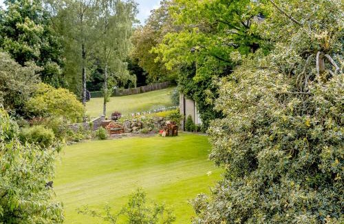 West Burton House | Coach House - E5120
