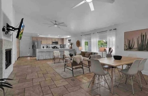 Bermuda Dunes House | Coachella & Summer Specials, inquire!Soccer, basketball, tennis, views, yoga+bar