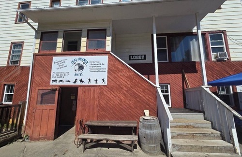 Yellowhead County Apartment | Coal Branch Hotel & Restaurant, Room 7