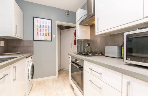 Deal House | Coal Miners Cottage - Moments to Seafront & Deal Town
