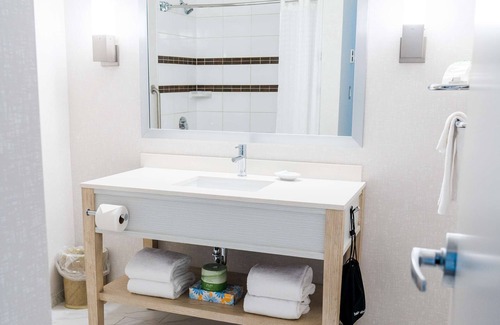 Langley Hotel | Coast Hotel & Convention Centre Langley City
