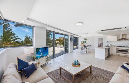 The Entrance Apartment | Coast Luxury Apartments 17