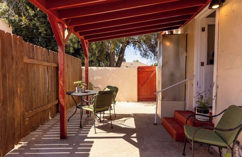 Ventura House | Coastal Bungalow Retreat, Prime Ventura Living!