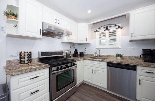 Montara House | Coastal Charm: Inviting 3 BR Montara Home