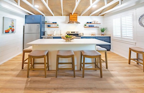 Bel Air House | Coastal Cottage 500 Steps from the Beach