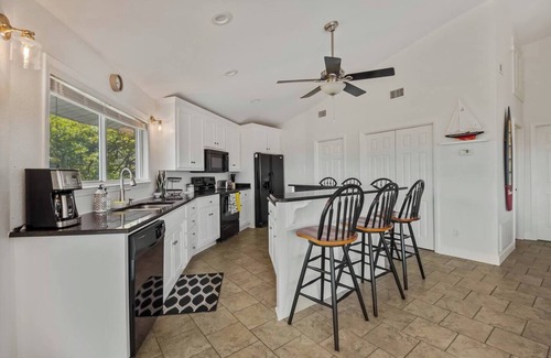 Panacea House | Coastal Cottage- a nature lover's paradise!