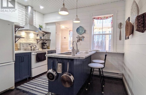 Point Cross Cottage | Coastal Cottage in Cheticamp | The Bluewood