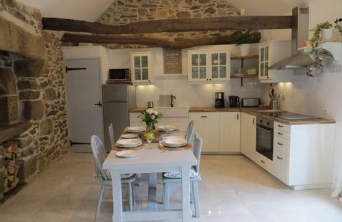 Plomodiern House | Coastal cottage with heated pool and gardens, 10 mins to beach