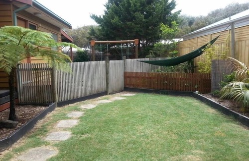 Ocean Grove House | Coastal Escape 400m to Beach,Café & Pub | Pet-Friendly | Spa & Netflix