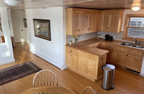 Eastport Apartment | Coastal Gem historic Eastport Water Street walk to shops, restaurants, galleries