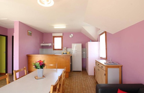 Surtainville Cottage | Coastal Getaway: Cozy Ground-Floor Home with Wifi, Pet-Friendly, Near Beach