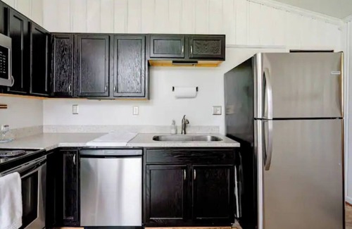 Havelock House | Coastal Getaway- Entire place