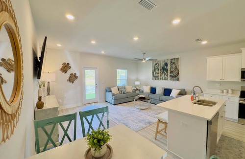 Port St. Joe House | Coastal Getaway + Golf Cart & Pools - Beach Access Right Across The Street!