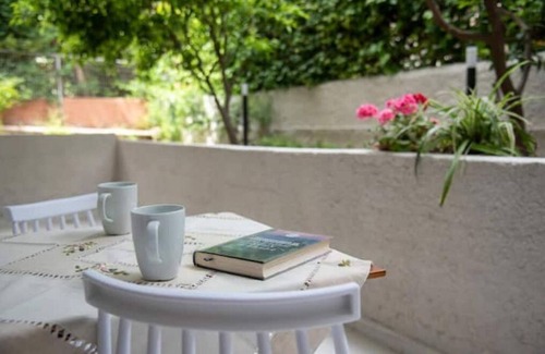 Nea Makri Apartment | Coastal Getaway: Roomy Beachside Apartment!