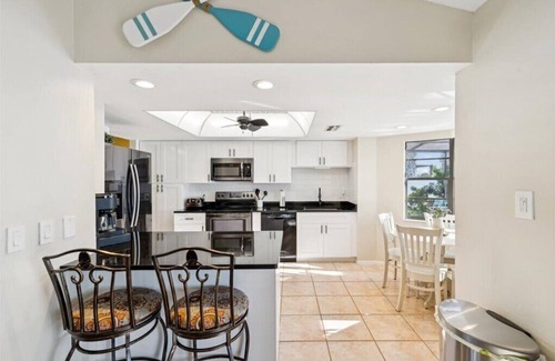 Regency Park House | 🏖 Coastal Getaway w/Heated Pool, Hot Tub & Relaxing Views