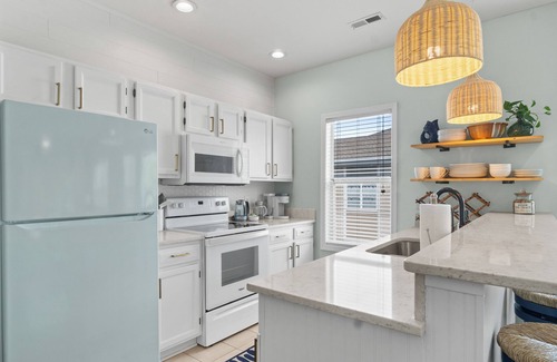 Sea Trail Condo | Coastal Greens Haven - dog-friendly, golf view, 5 min to beach! Sea Trail