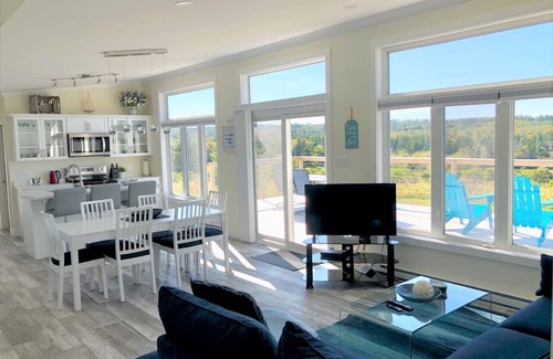 Colindale House | Coastal Haven - 3 Bedroom Executive-Class Villa