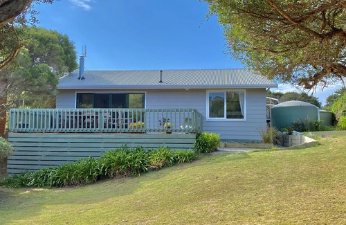 Venus Bay House | Coastal Hideaway – Venus Bay's Coastal Charm (First Estate)