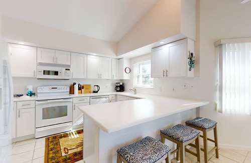 Pebble Beach House | Coastal home on golf course w/water view, private pool & spa, AC, W/D, Wifi