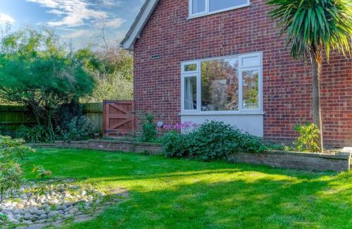 East Runton House | Coastal House Near Surfing Beach - East Runton Crabpot Cottages