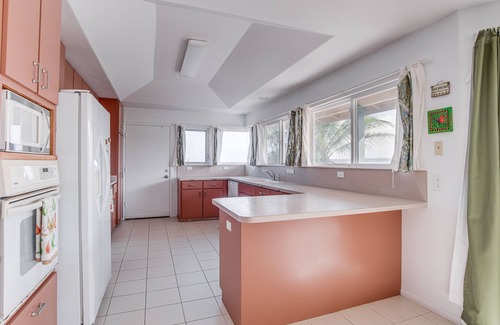 Keaau House | Coastal Keaau Home: Ocean & Sunrise Views, Pool