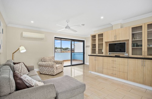 Windang Apartment | Coastal Loft @ Windang. Convenience at your doorstepn
