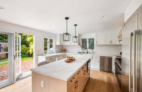 Pacific Palisades House | Coastal Luxury Home in Pacific Palisades – Month+