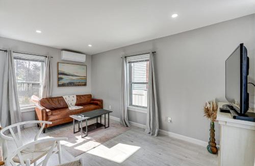 Lynn House | Coastal Lynn Escape with Fireplace 3 Mi to Beaches